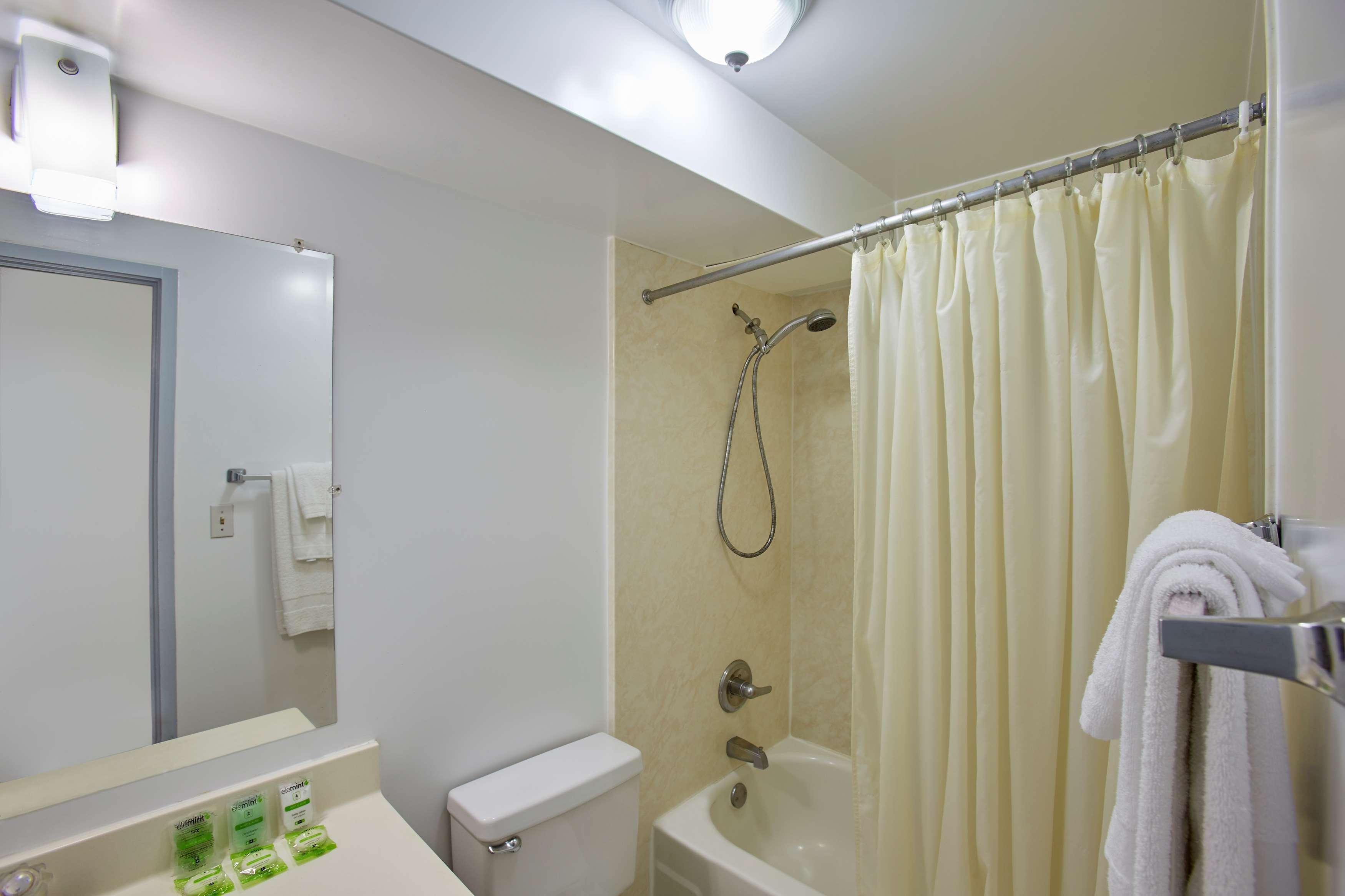 Ewa Hotel Waikiki Honolulu Bagian luar foto