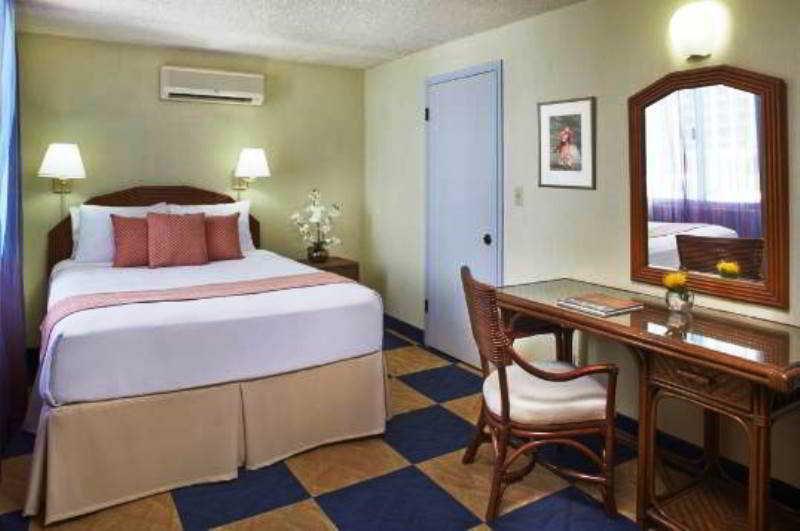 Ewa Hotel Waikiki Honolulu Bagian luar foto
