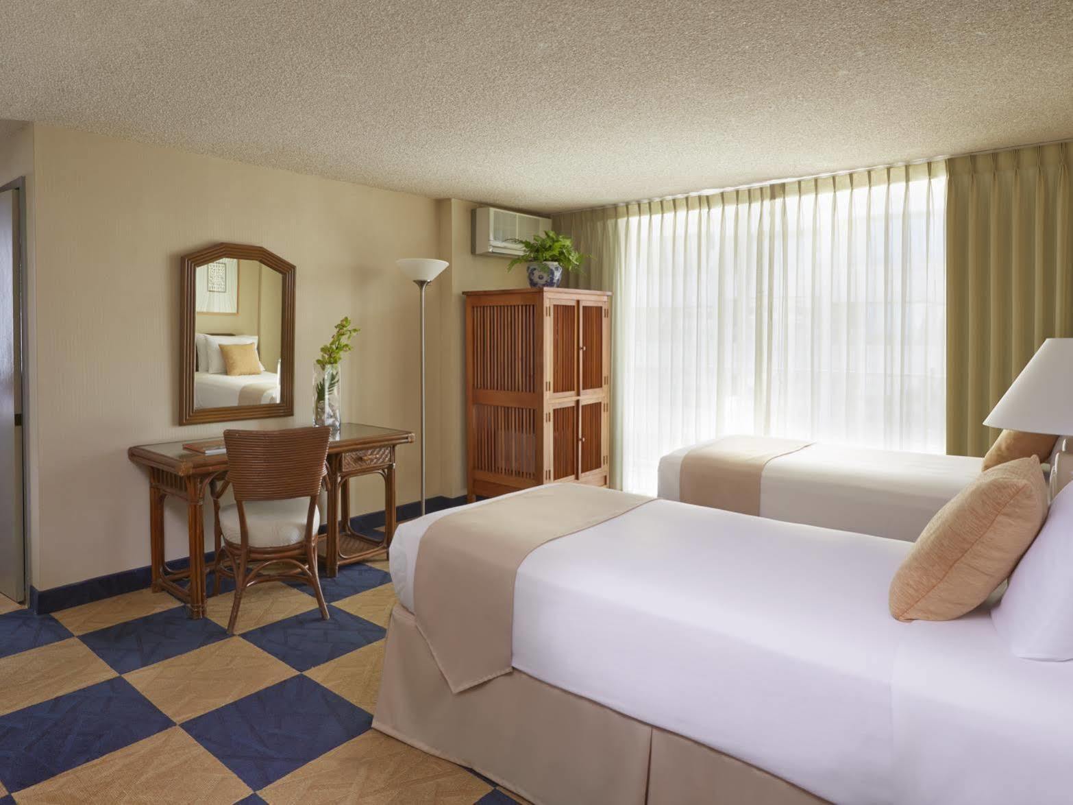 Ewa Hotel Waikiki Honolulu Bagian luar foto